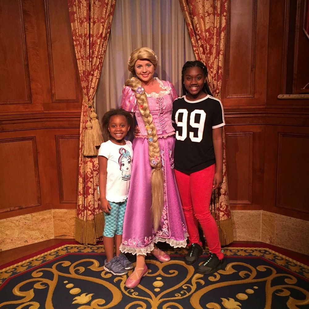 Meet your Posher, Rhonda